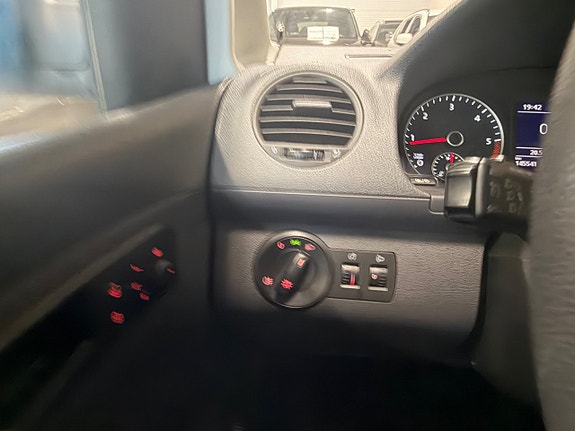 Volkswagen Caddy 13 of 18