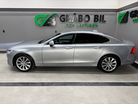 Volvo S90 2 of 5
