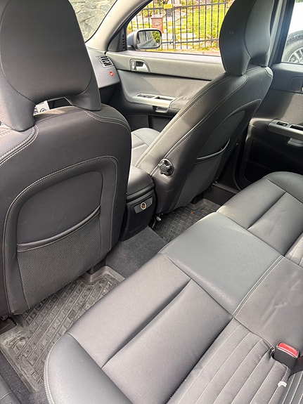 Volvo V50 4 of 5