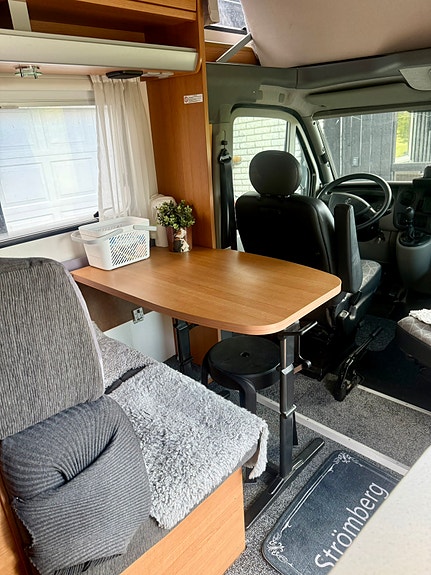Renault Knaus 6 of 9