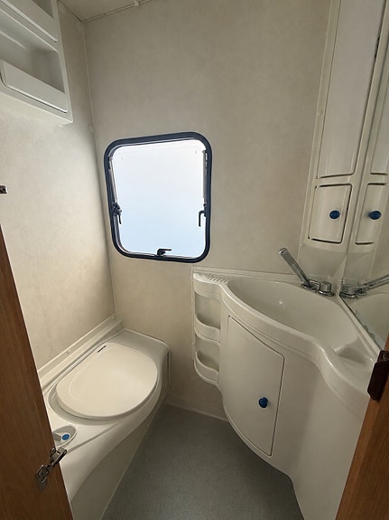 Adria Altea 542 PK 15 of 15