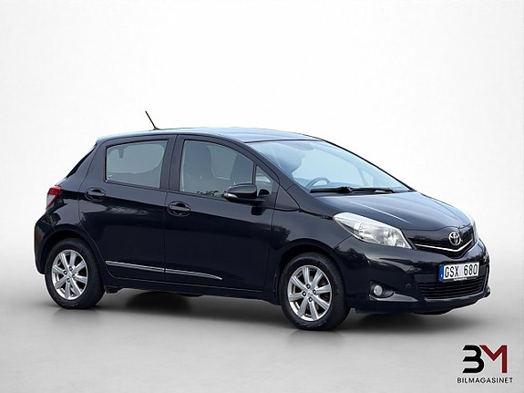 Toyota Yaris 8 of 18