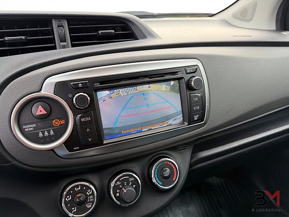 Toyota Yaris 17 of 18