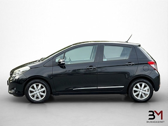 Toyota Yaris 3 of 5