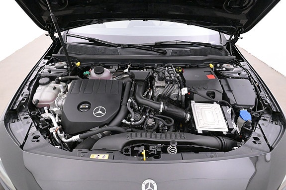 Mercedes-Benz A250 e 26 of 27
