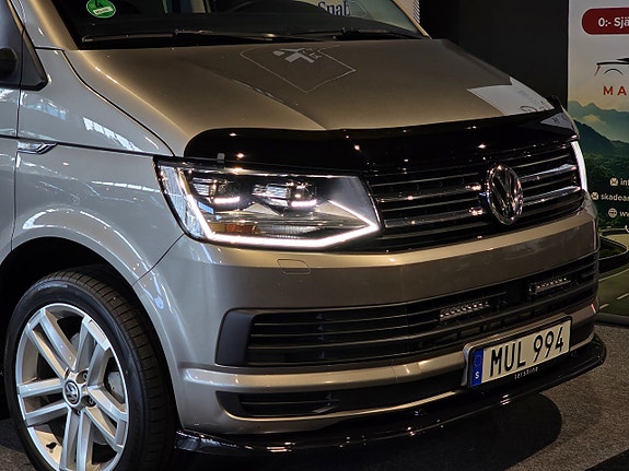 Volkswagen Multivan 6 of 21