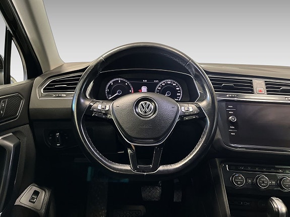 Volkswagen Tiguan 14 of 19