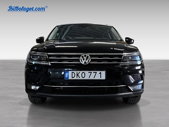 Volkswagen Tiguan 2 of 19