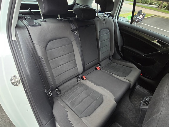 Volkswagen Golf VII 4 of 5