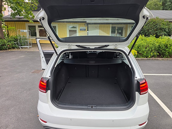 Volkswagen Golf VII 3 of 5
