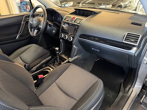 Subaru Forester 17 of 30