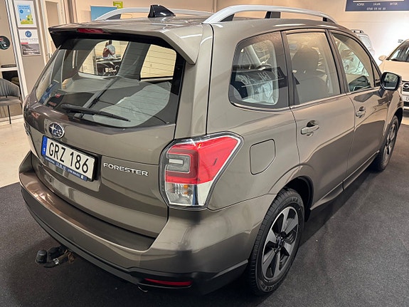 Subaru Forester 13 of 30