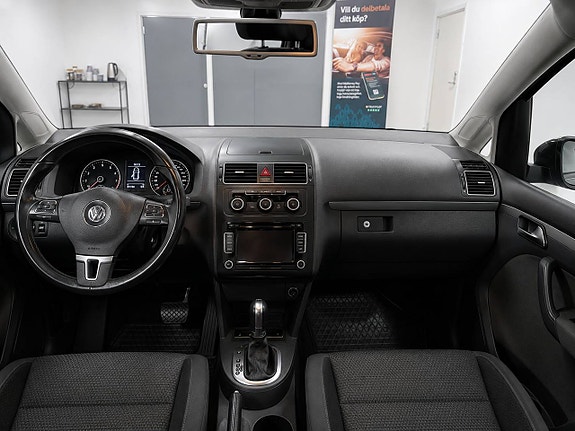 Volkswagen Touran 7 of 23