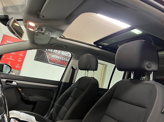 Volkswagen Touran 20 of 23