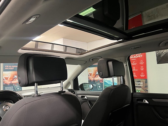Volkswagen Touran 16 of 23