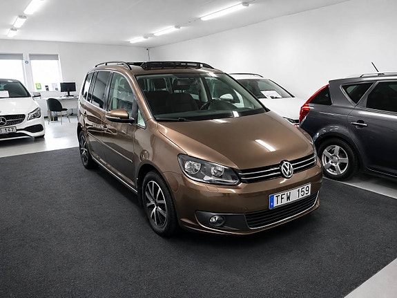 Volkswagen Touran 3 of 23