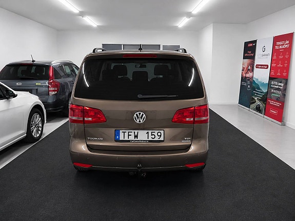 Volkswagen Touran 5 of 23