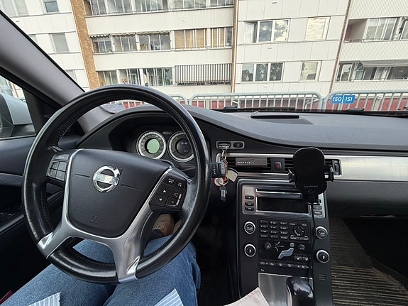 Volvo V70 5 of 6