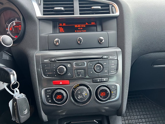 Citroen C4 17 of 19