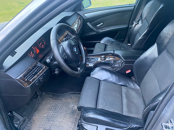 BMW 525i 2 of 5