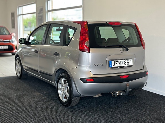 Nissan Note 8 of 19
