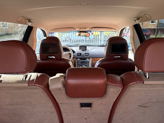 Volvo XC90 9 of 9