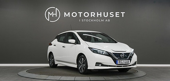 Nissan Leaf 3 of 21