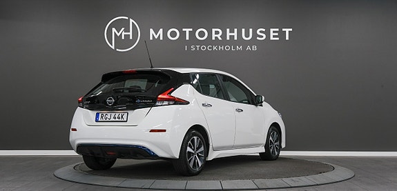 Nissan Leaf 6 of 21