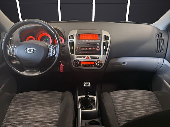 Kia Ceed 13 of 20
