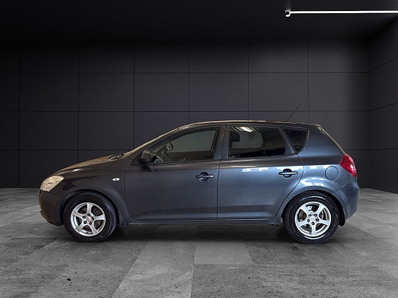 Kia Ceed 3 of 5