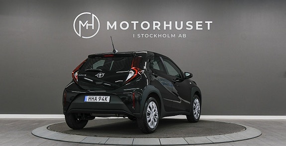 Toyota Aygo X 6 of 18