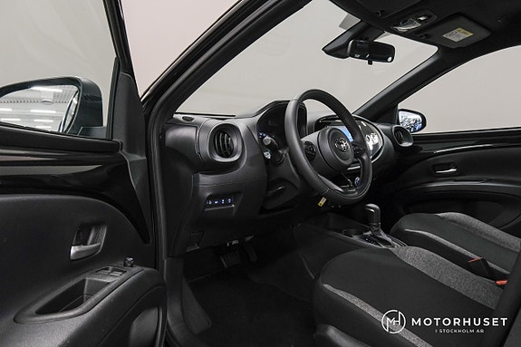Toyota Aygo X 7 of 18