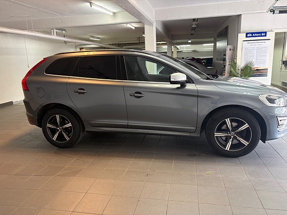 Volvo XC60 4 of 5