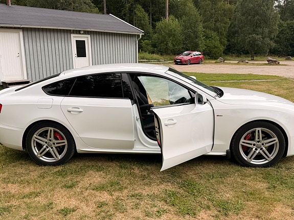 Audi A5 4 of 13