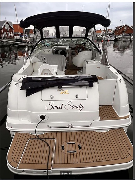 Sea Ray 260 Sundancer -01, Mercruiser 5.7 EFI, Bravo 3 duoprop, med trailer 9 of 13