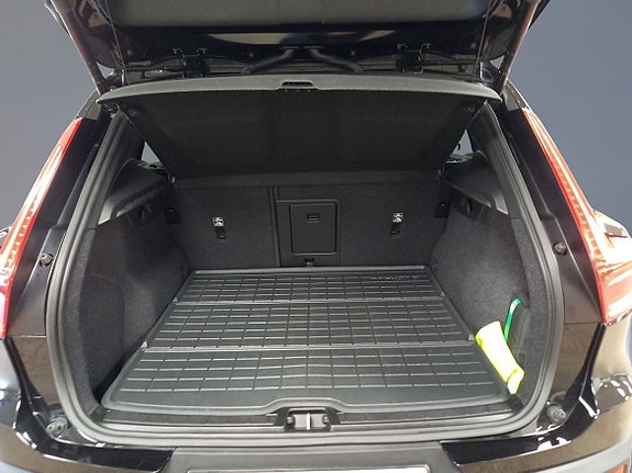 Volvo EX40 10 of 15