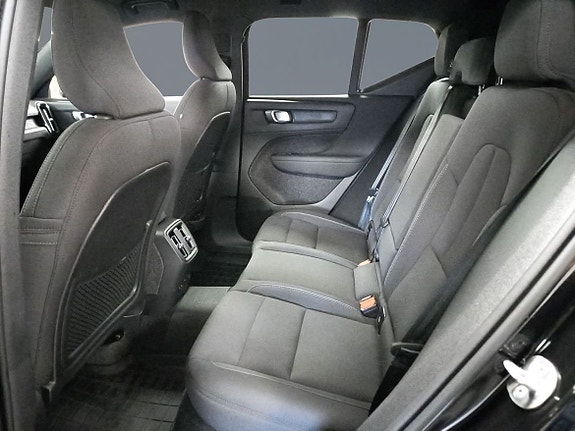 Volvo EX40 9 of 15