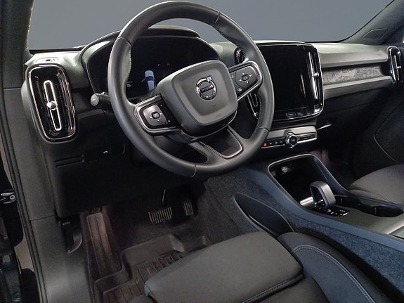 Volvo EX40 6 of 15