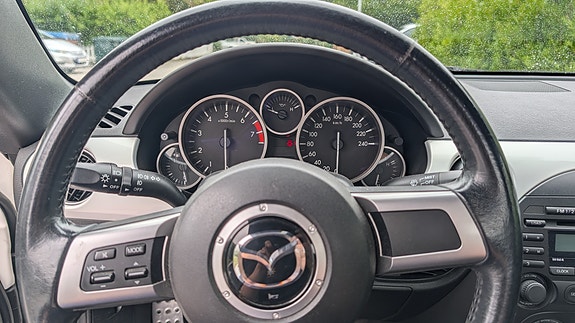 Mazda MX-5 5 of 5