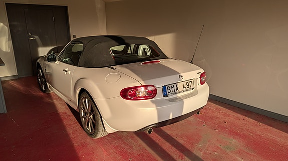 Mazda MX-5 3 of 5