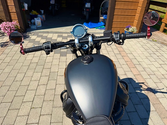 Moto Guzzi V9 7 of 7