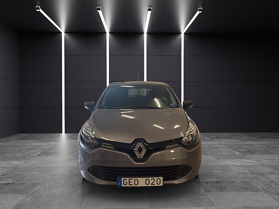 Renault Clio 2 of 5