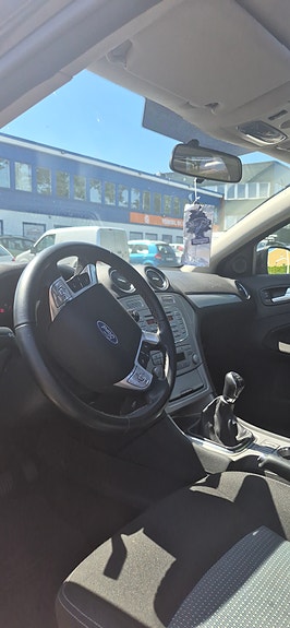 Ford Mondeo 8 of 16