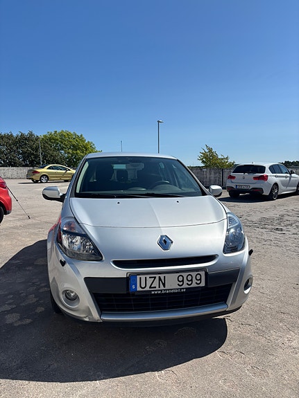 Renault Clio 2 of 5