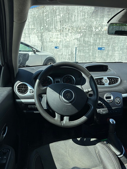 Renault Clio 6 of 7