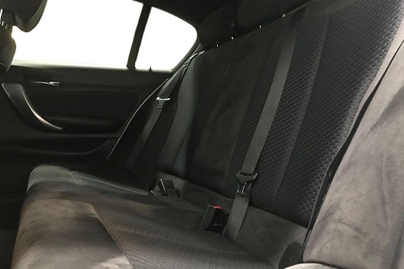 BMW 118d 14 of 23