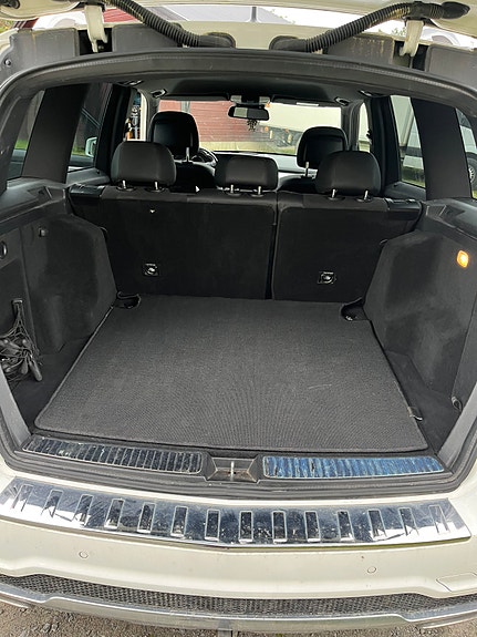 Mercedes-Benz GLK220 6 of 7