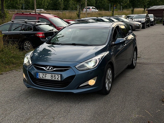 Hyundai i40 2 of 5