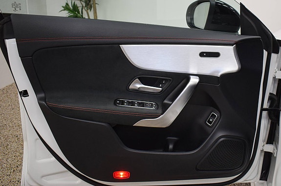 Mercedes-Benz CLA200 d 20 of 27