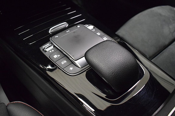 Mercedes-Benz CLA200 d 18 of 27